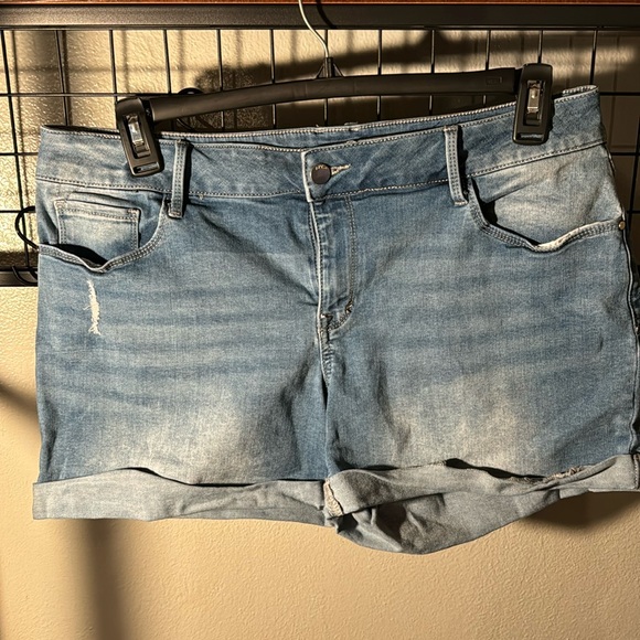 Apt. 9 Pants - Apt 9 light denim shorts